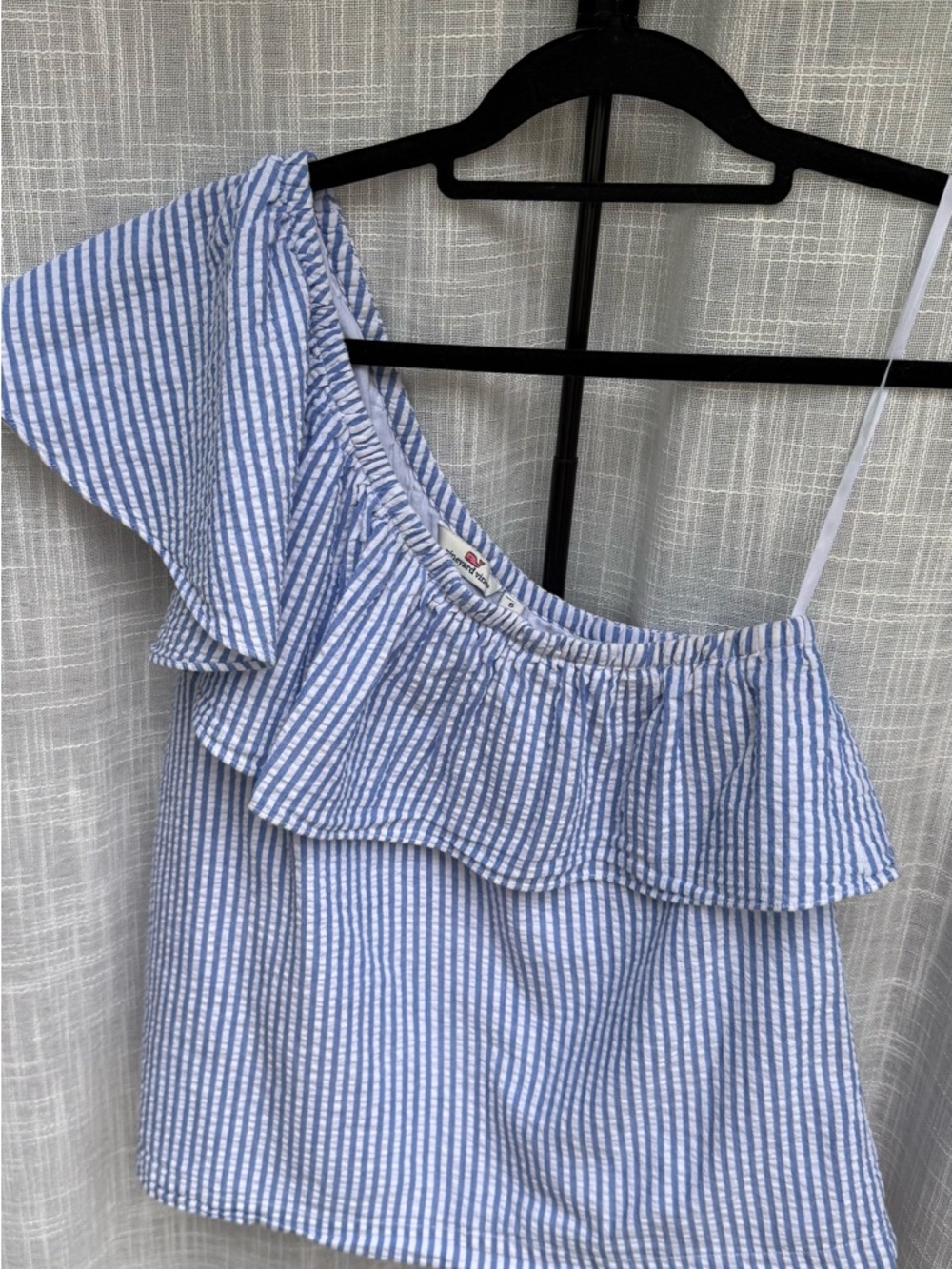 Vineyard Vines Light Blue and White Striped Top